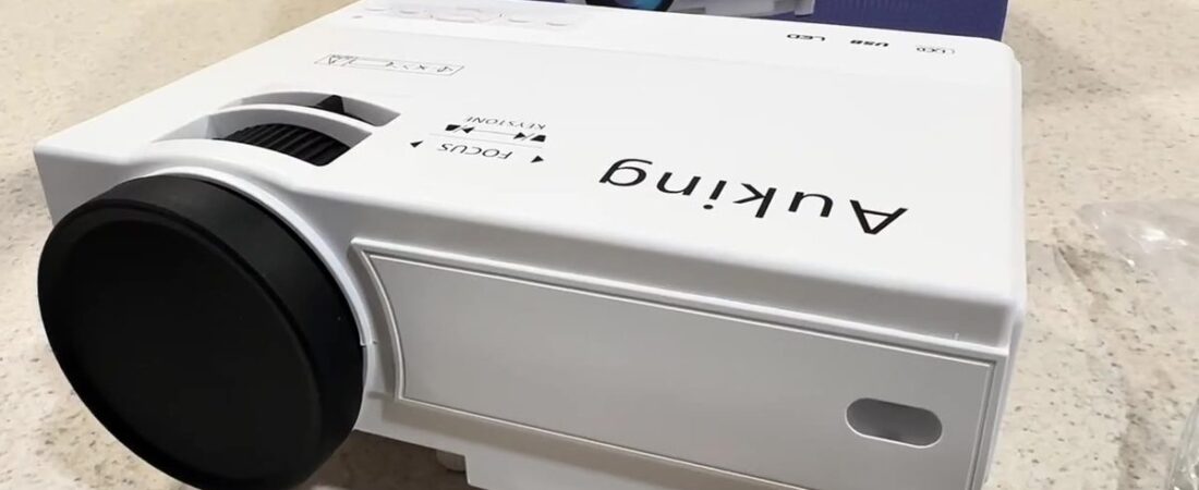 AuKing sent me this full HD projector. Pretty basic. Fast boot. Take it to the beach.