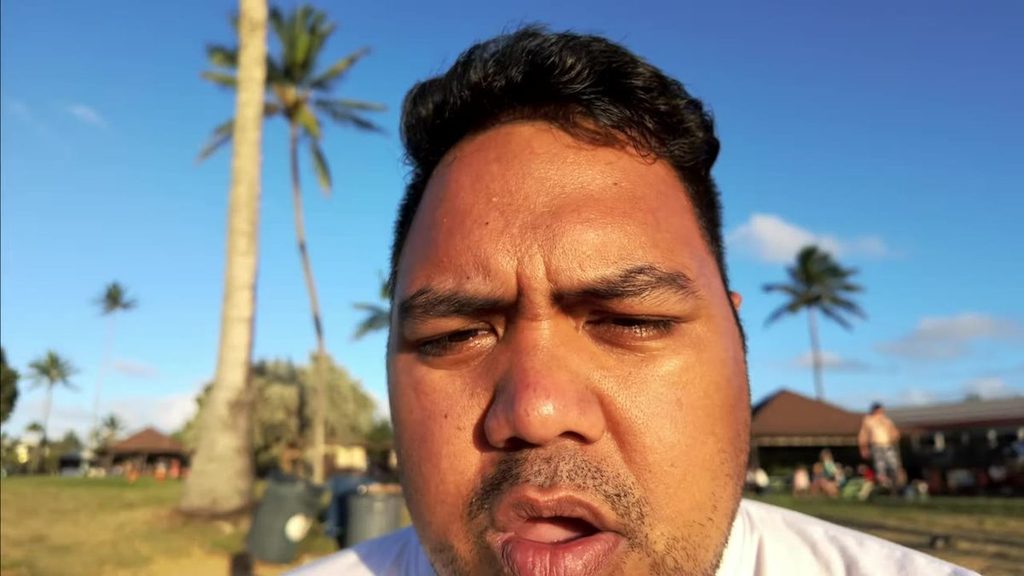 Built-in audio / beach talking-head.