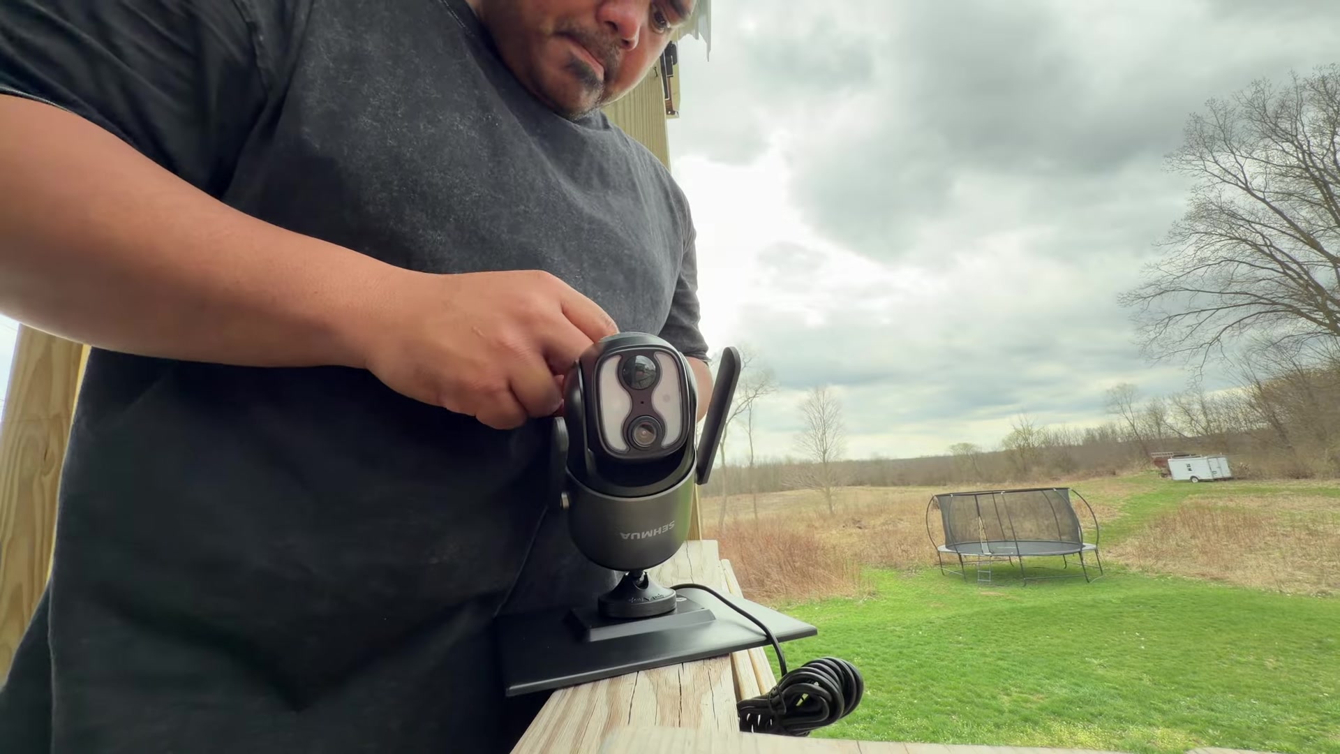 SEHMUA printed on the camera body