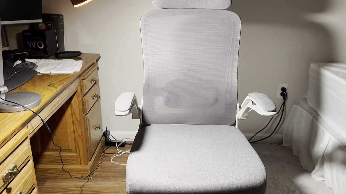 Best office chair under $200 for big guys — Amazon Mimoglad or Costco DPS?