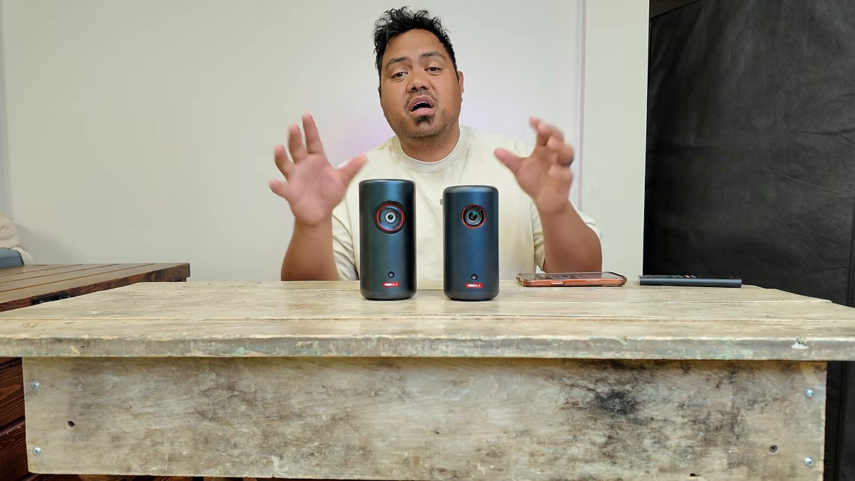 Portable wireless projectors mid frame